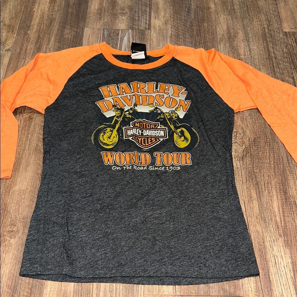 Harley Davidson World Tour‎ Raglan Shirt size M gray with orange sleeves
